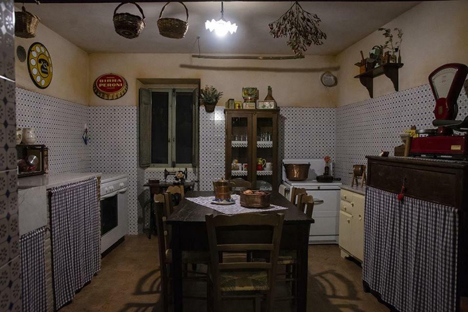 Locanda Della Casella Cineto Romano Exteriör bild