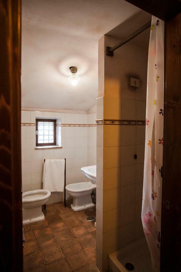 Locanda Della Casella Cineto Romano Exteriör bild